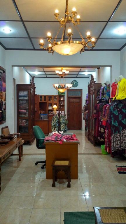 51 Wisma tamu 2*